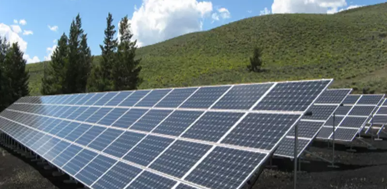 What is the difference between off-grid and grid-connected photovoltaic systems