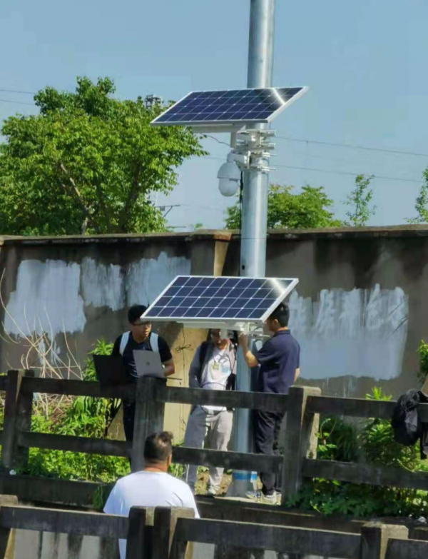 Rail Track Monitoring System with Solar Power